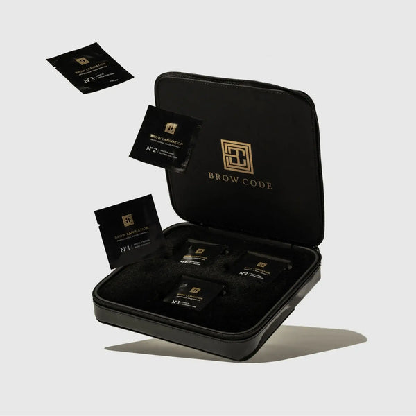 Brow Code Professional Brow Lamination Kit met Steps 1, 2 en 3 in luxe zwarte opbergcase, inclusief sachets in zwarte verpakking