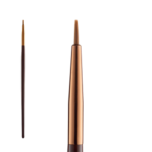 Élan Professional Brush Face No.20 with a fine, straight, synthetic bristle head, designed for precise detailing and shaping in brow and eyeliner applications